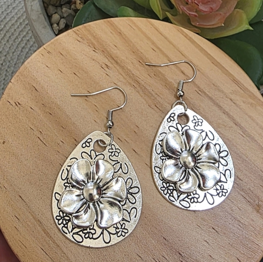 Silver Flower Earrings